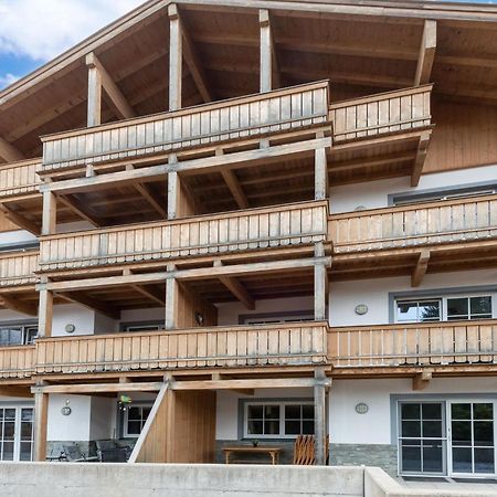 Luxury Penthouse With Balcony Ski Storage Carport Lift Brixen im Thale Buitenkant foto